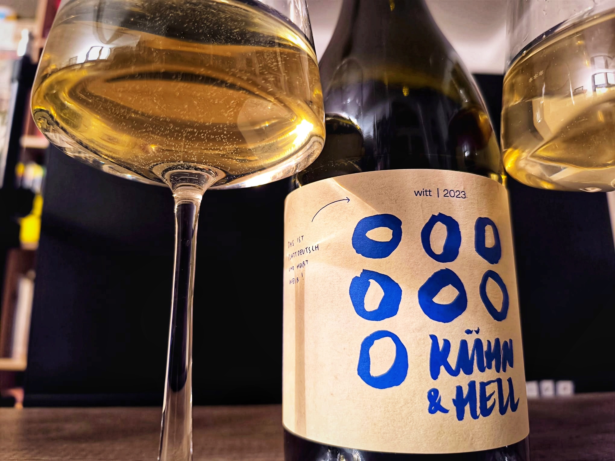 Kühn & Hell, 2023 – Weißwein – Ein Hochgenuss vom Weingut Welzin auf Usedom!